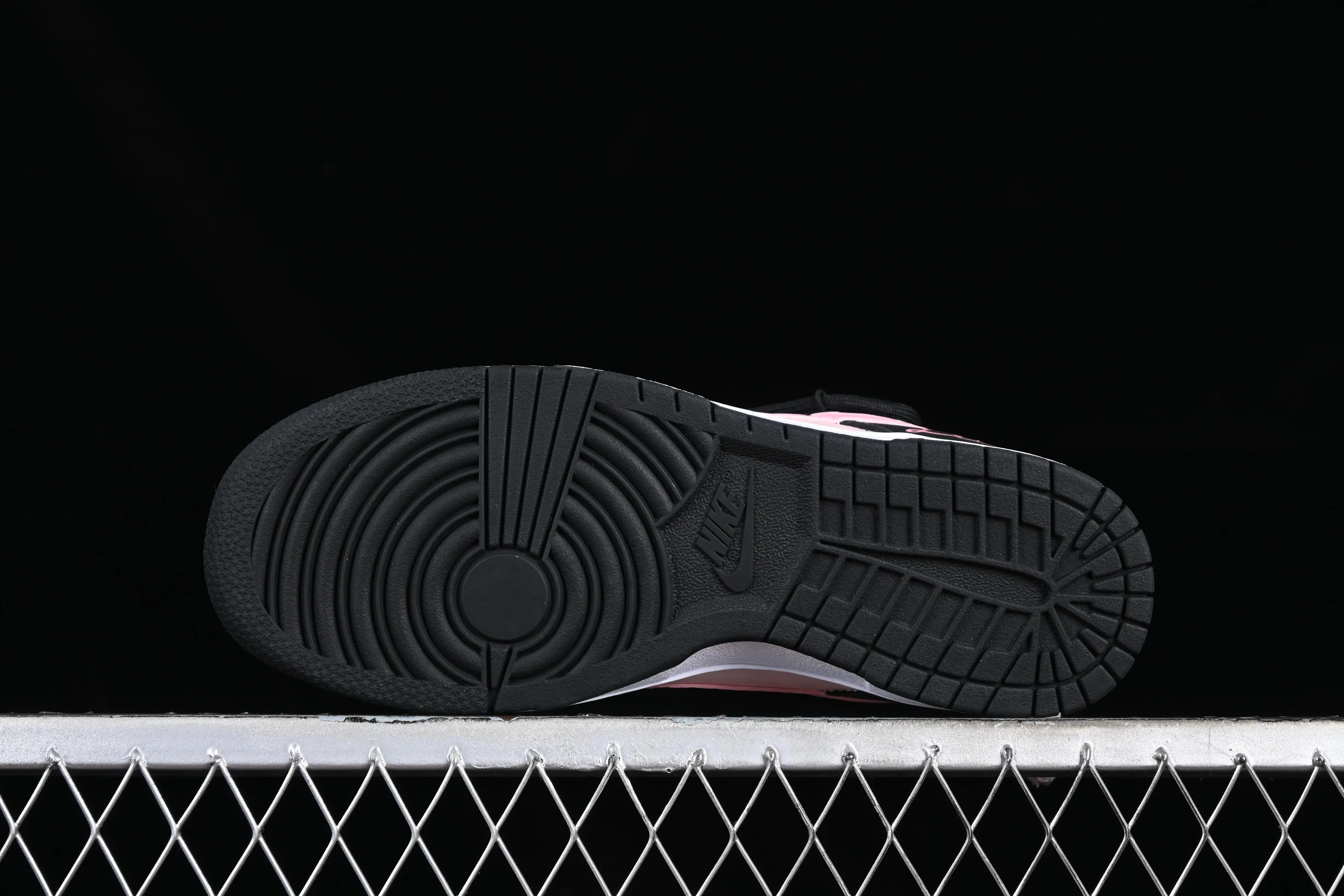 All Categories Nk SB Dunk Series Nk SB Dunk Low Low-top sneakers Gift box Nk Dunk Low Raspberry Black Pink Valentine's Day Customized version of deconstructed strap casual sneakers CW1590-100